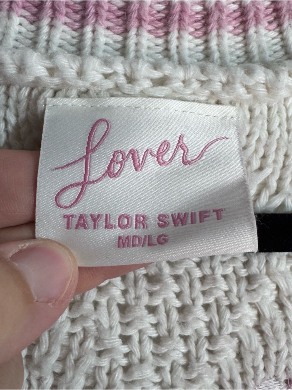 Taylor Swift Lover Cardigan M/L Cream Pink Hearts Cable Knit Official Merch - Picture 5 of 7